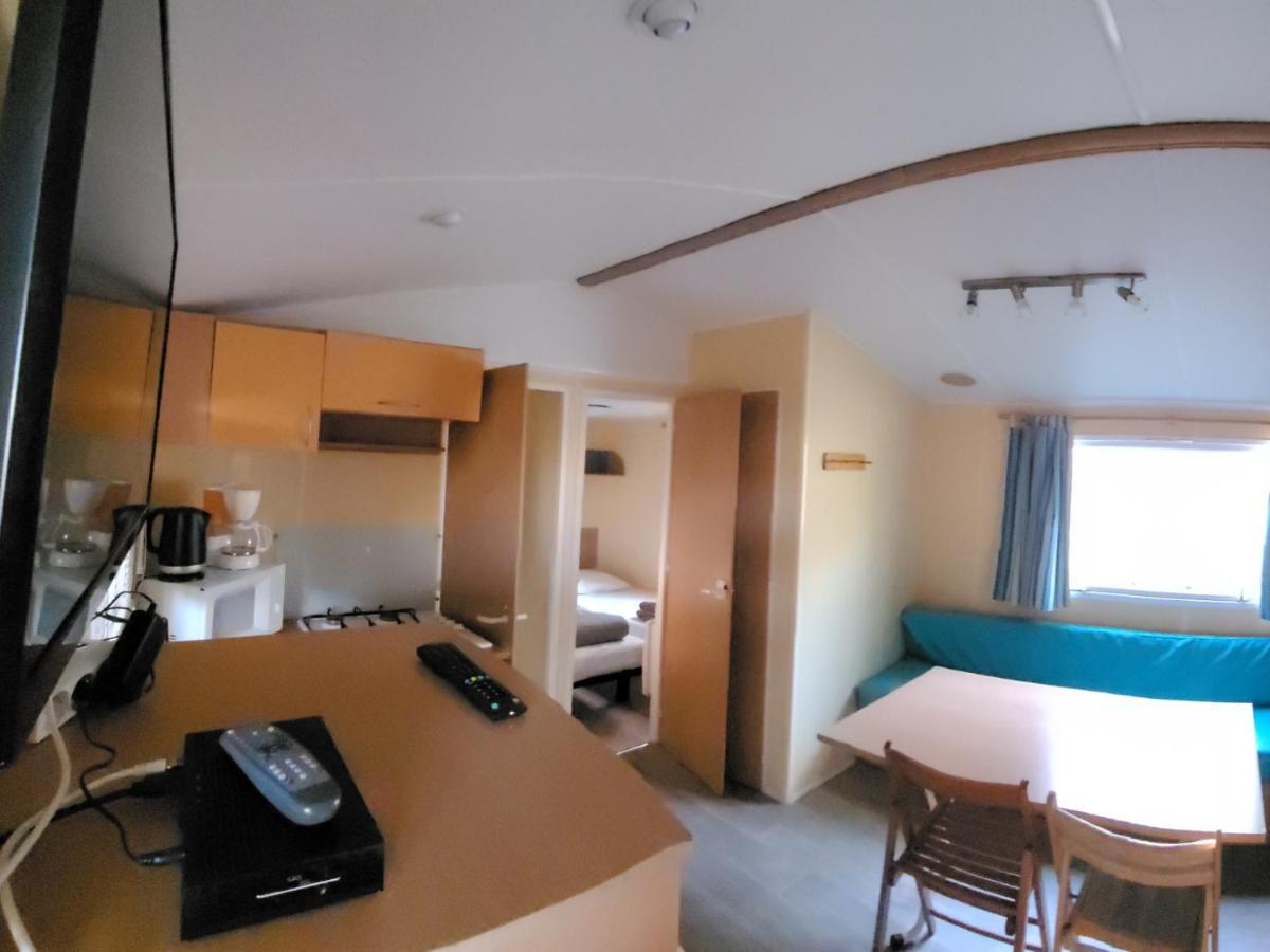 Camping Le Brochet Péronne エクステリア 写真